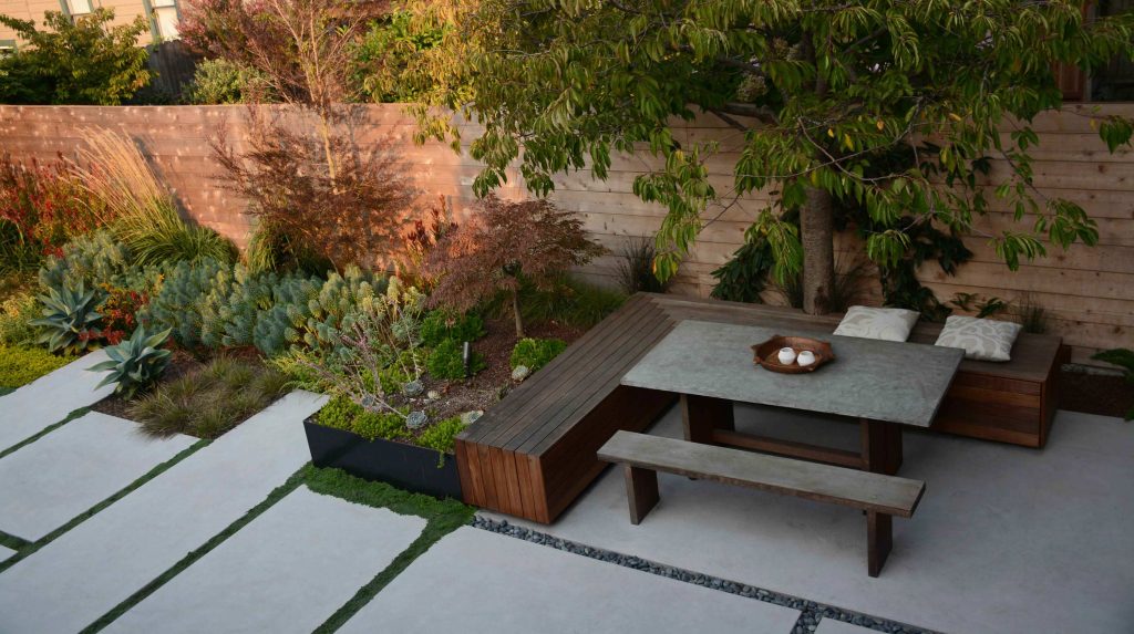 Cozy Urban Oasis - Shades of Green Landscape Architecture